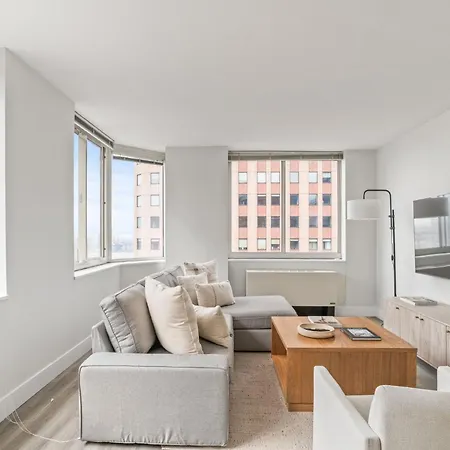 Elegant 2Bed 2Bath Apt